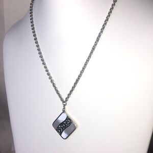 LOIS HILL Mother of Pearl Inlay Pendant & Sterling Silver Toggle Necklace